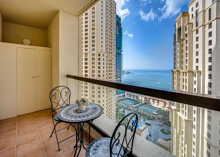 Stylish Apartment With Sea View In Jbr