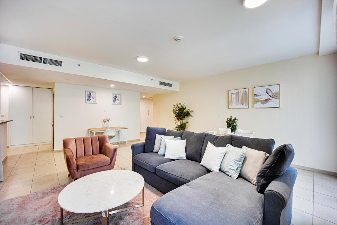 Apartment Stylish With Sea View In Jbr