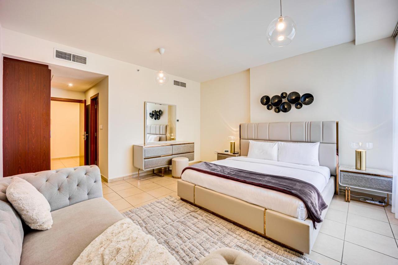 Apartment Stylish With Sea View In Jbr *