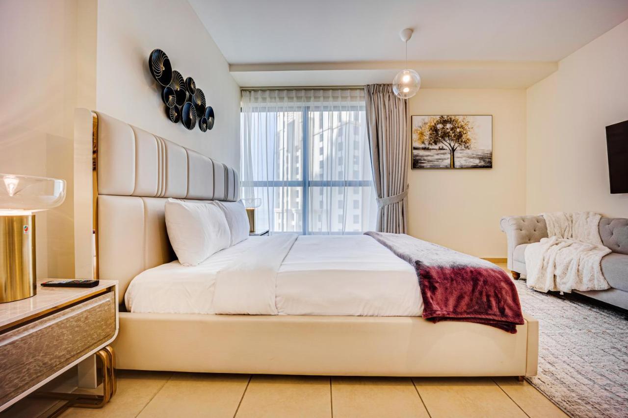 Stylish With Sea View In Jbr Apartment *